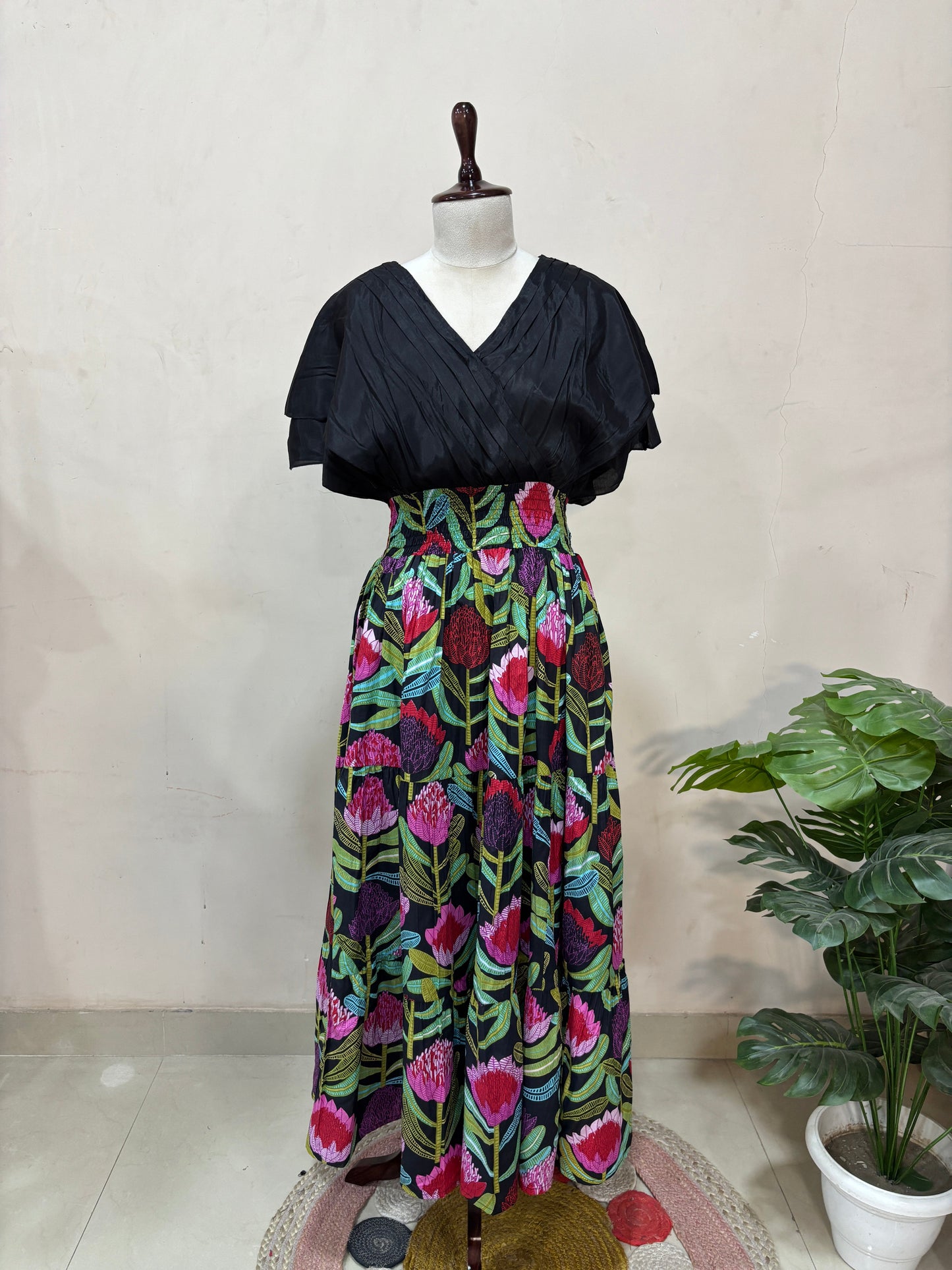 Black V-Neck Floral Midi Dress