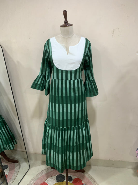 Elegant Green Plaid-Striped Tiered Maxi Dress
