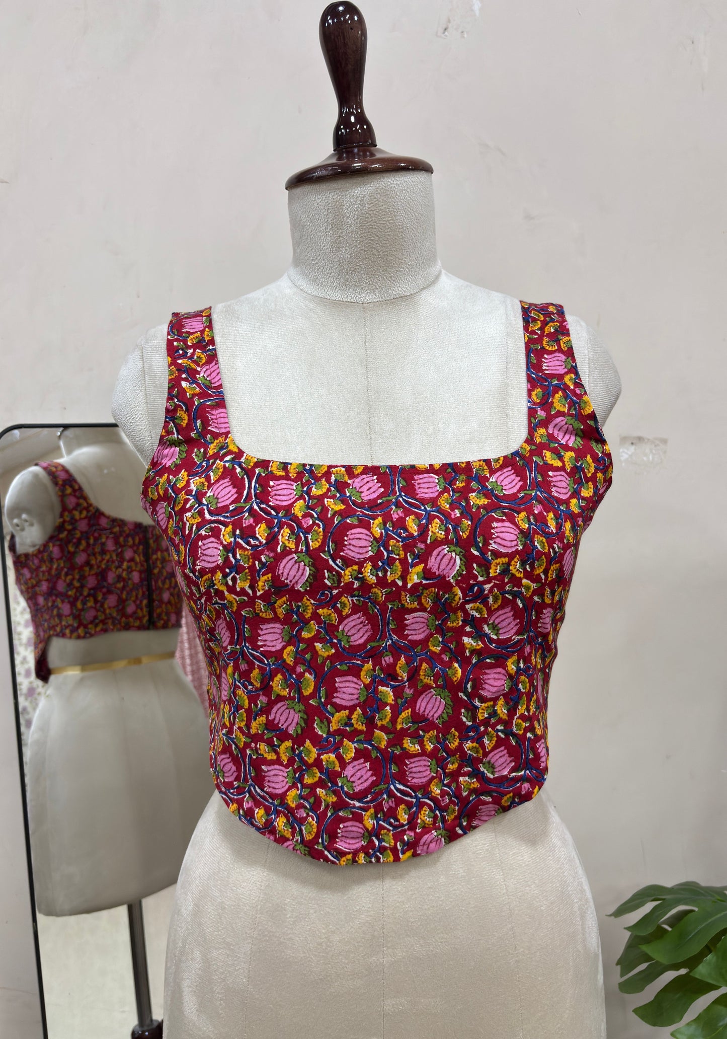 Maroon Floral Printed Square Neck Sleeveless Crop Top