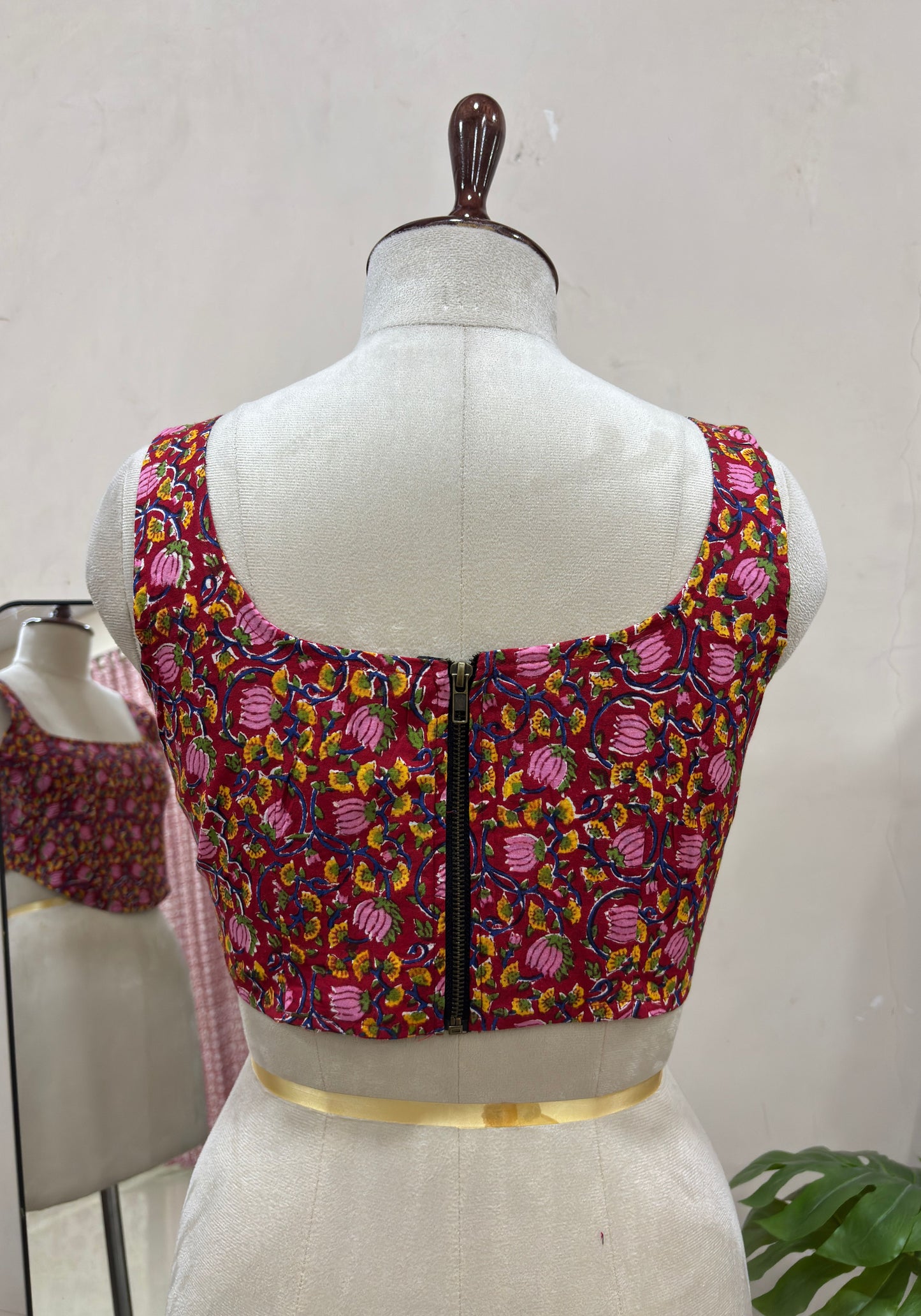 Maroon Floral Printed Square Neck Sleeveless Crop Top